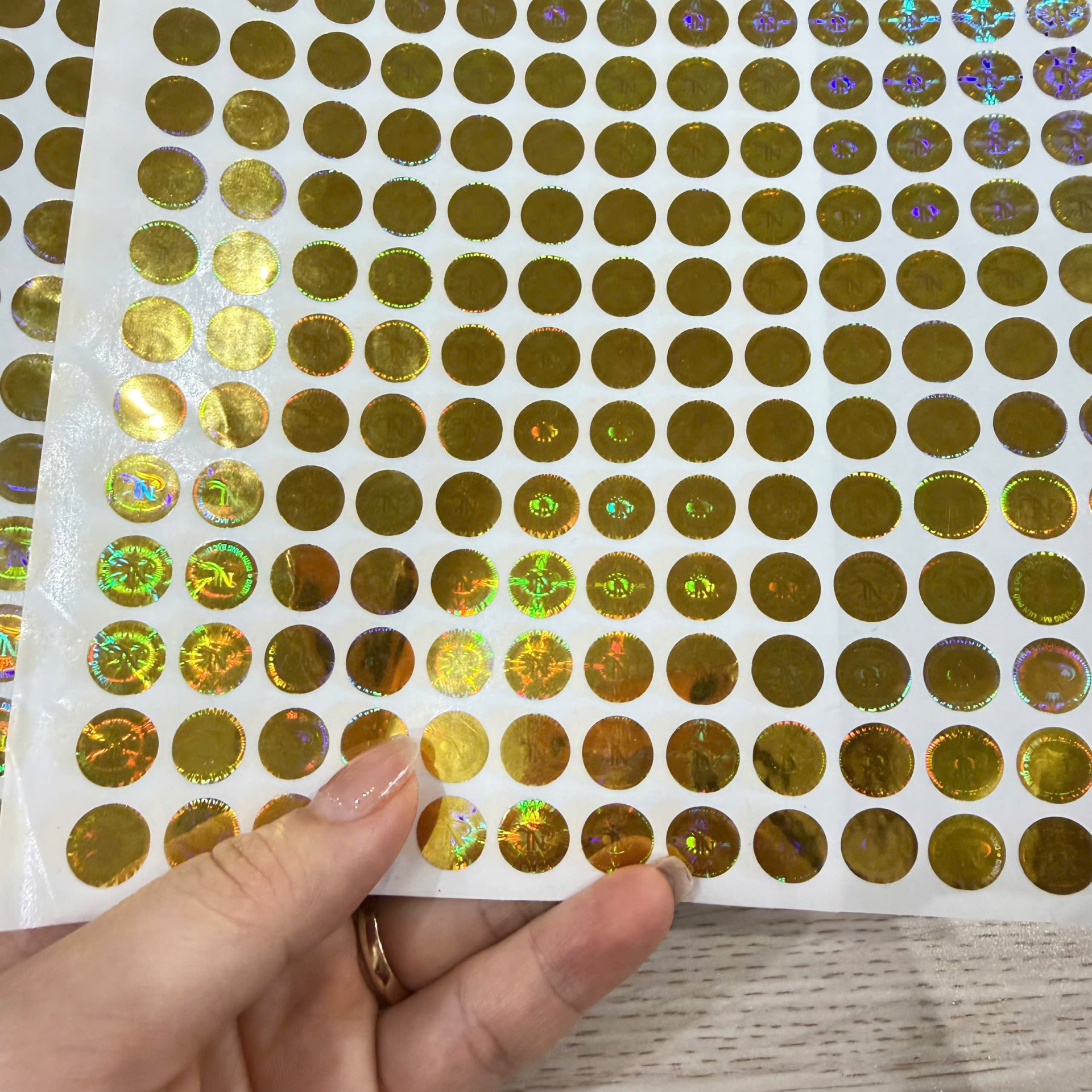 Tem Hologram 3D chống giả